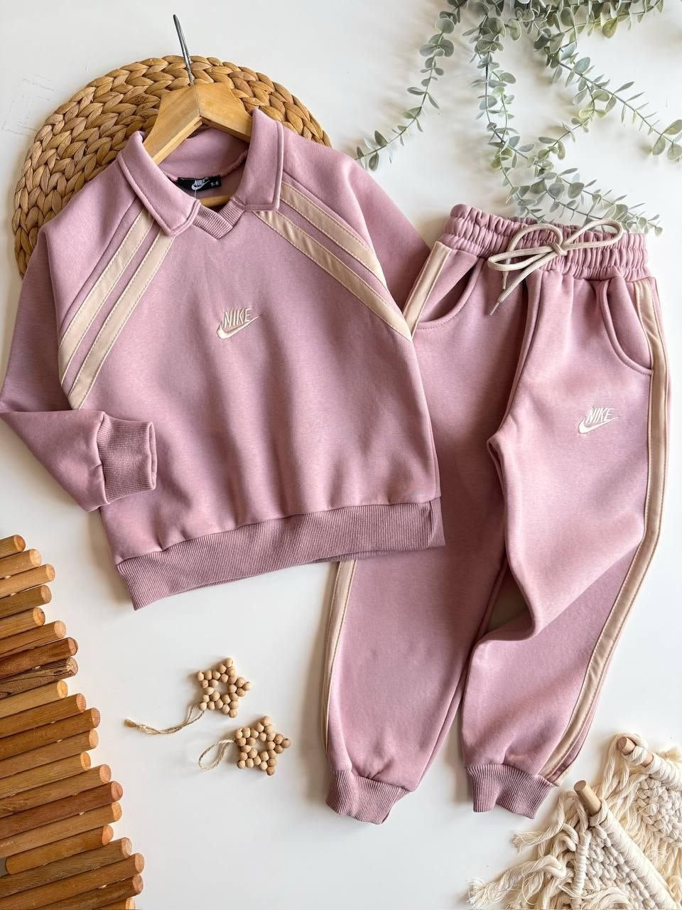 Модно попадение - спортен комплект в 2 части за момиче