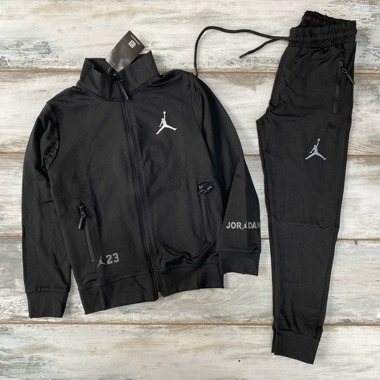 Модно Попадение - спортен комплект 2 части за момче Вариант 2