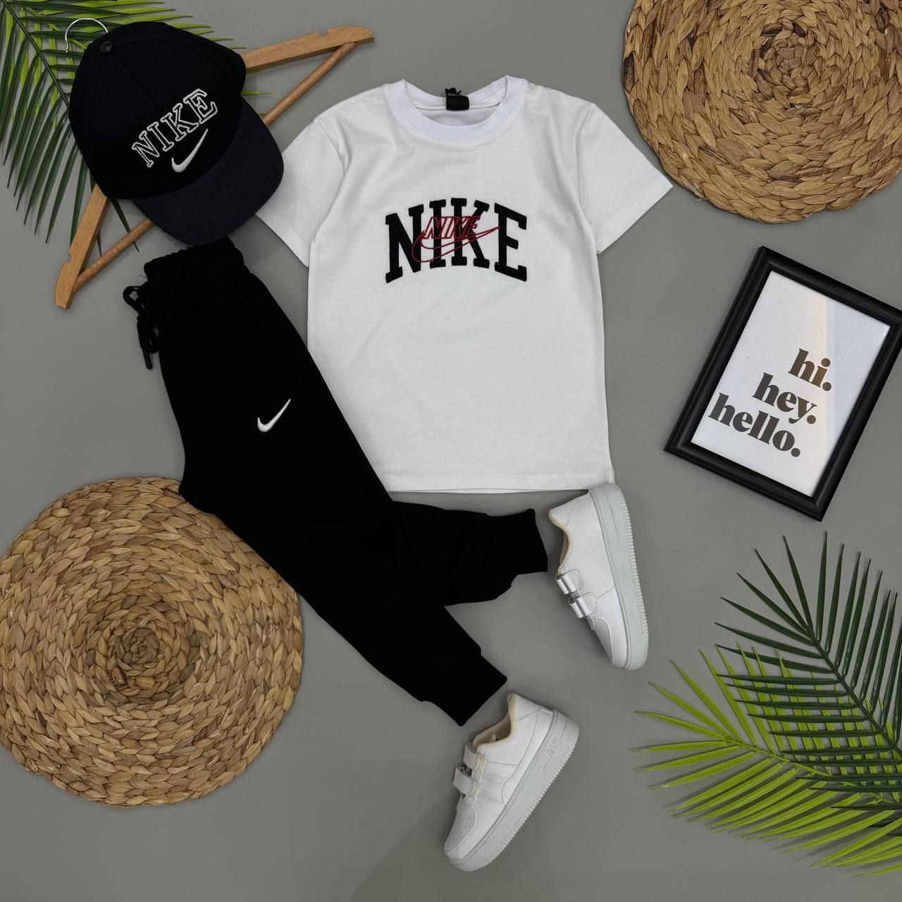 Спортен комплект - 3 части с шапка