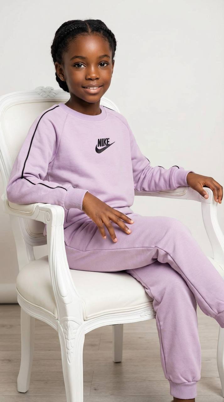 Модно попадение - спортен комплект в 2 части за момиче