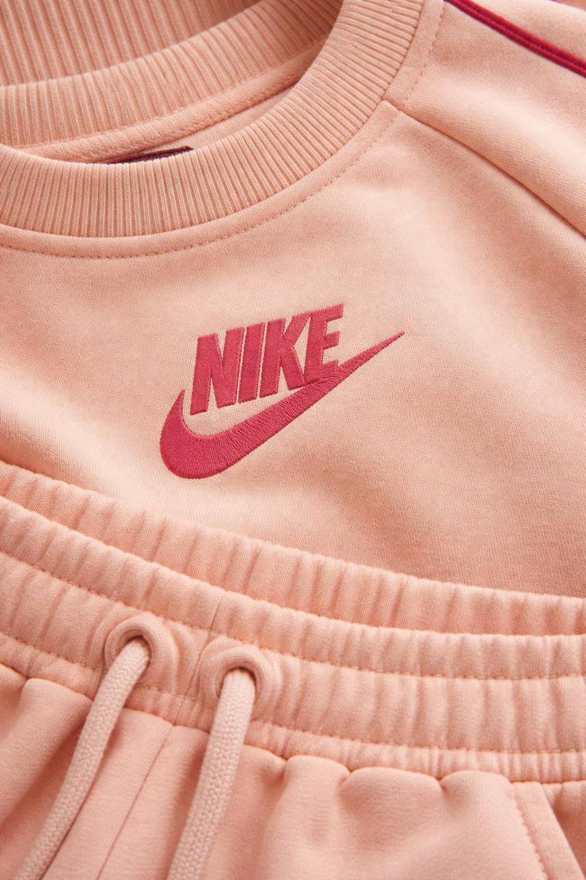 Модно попадение - спортен комплект в 2 части за момиче