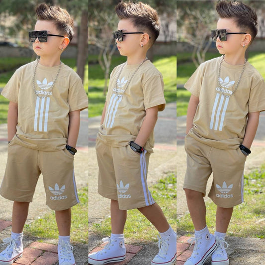 Спортен екипче момче