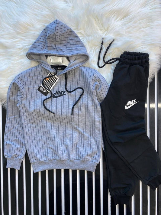 Спортен комплект за момче