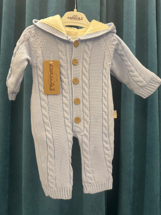 Плетено гащеризонче за бебе