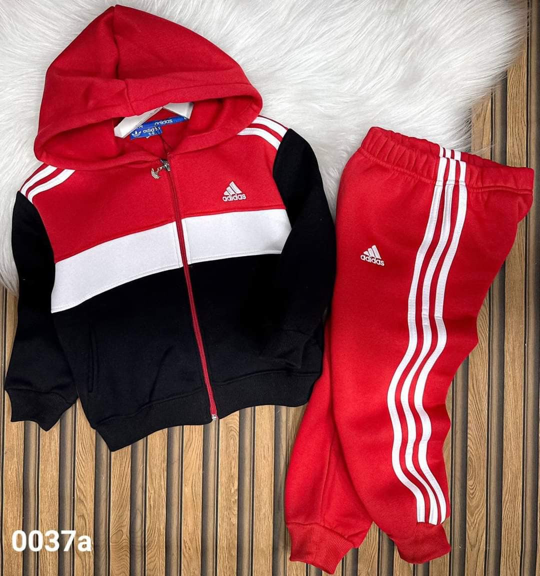 Модно попадение - спортен комплект