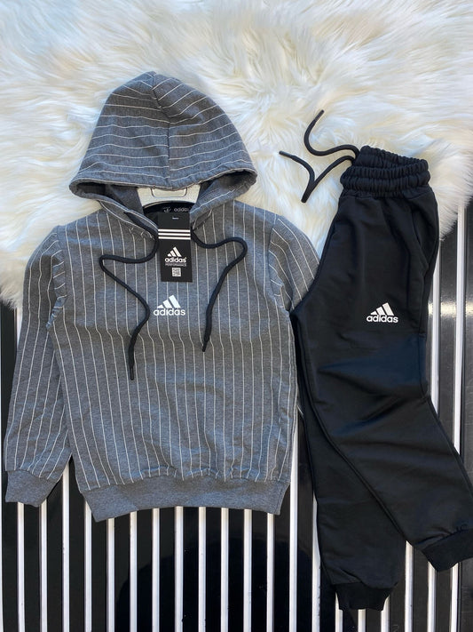 Спортен комплект за момче