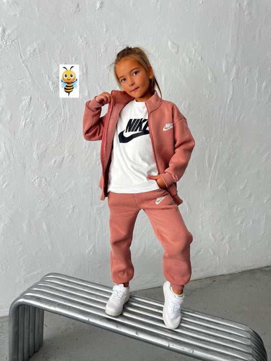 Модно попадение - спортен комплект с лека вата в 3 части